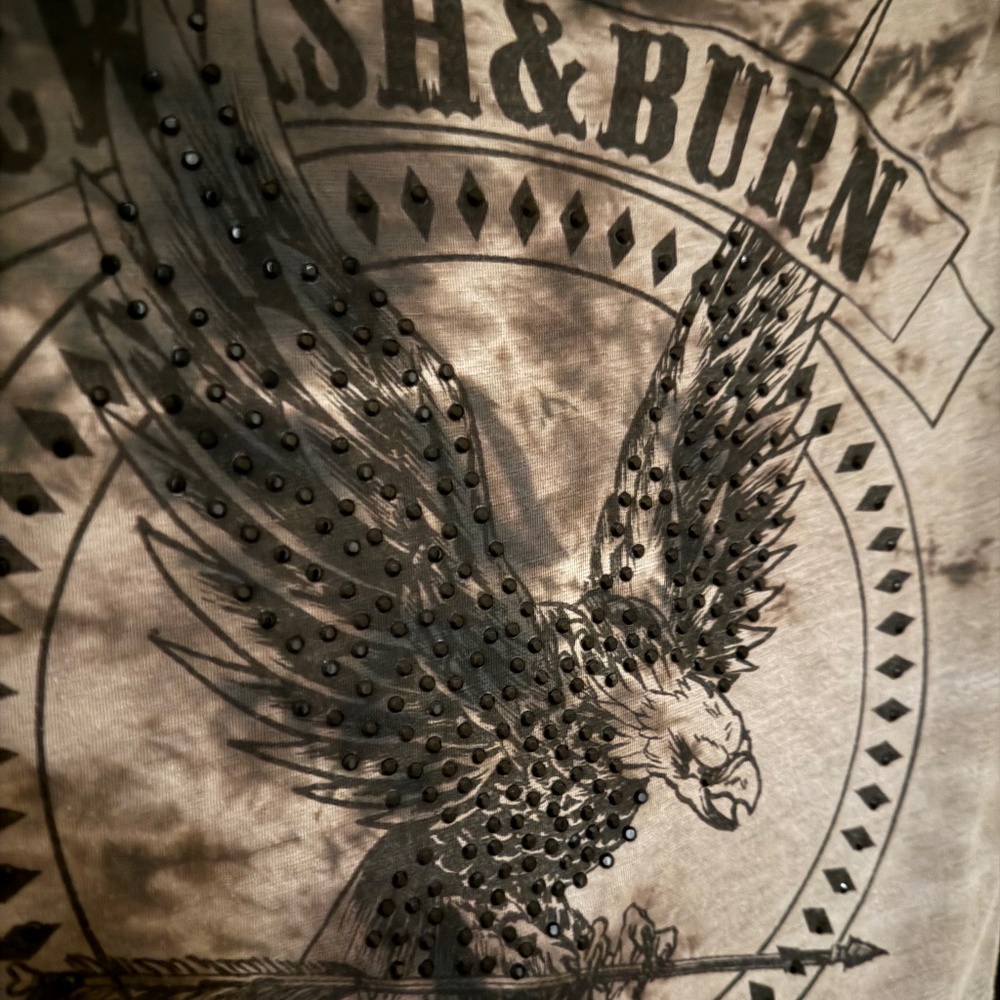 CRASH & BURN DISTRESSED TIE-DYE SEQUINED TEE - Picture 6 of 7